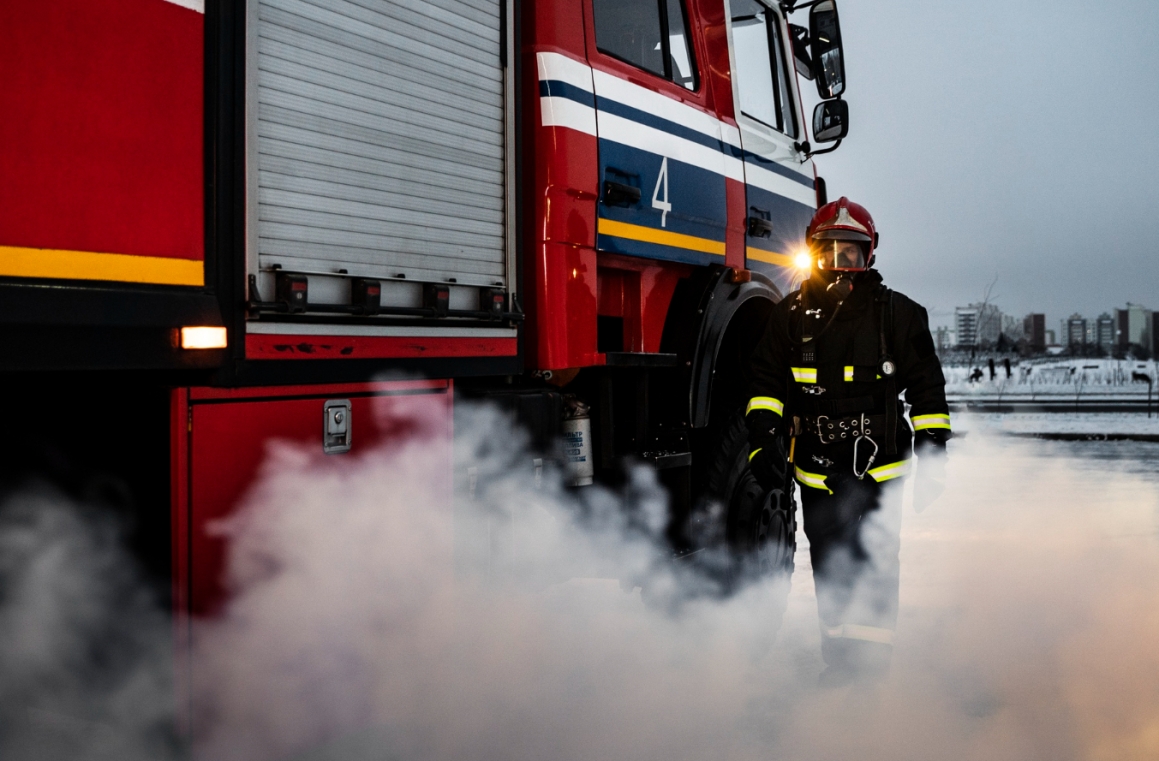 Wzrastająca liczba pożarów na nielegalnych składowiskach odpadów – najnowsze zdarzenie w Świętochłowicach
