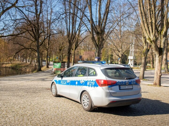 Wiara w drugiego człowieka – opowieść o bezdomnym 50-latku i pomocnikach z chorzowskiej policji