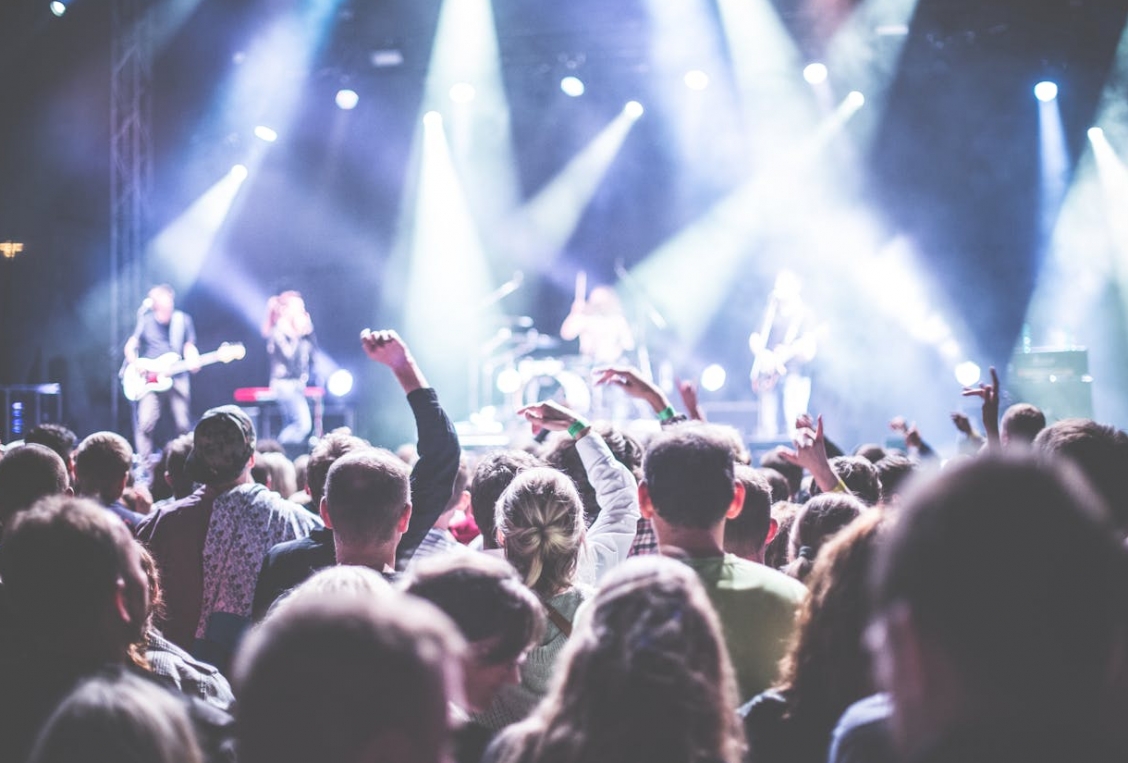 Stadion Śląski gospodarzem muzycznego pożegnania lata – przegląd atrakcji